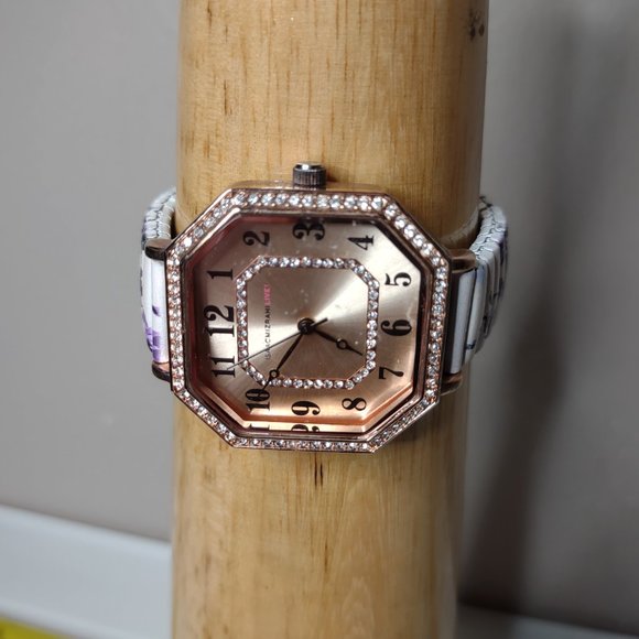 6 Inch Isaac Mizrahi Watch With Purple Floral Stretch Band - Picture 4 of 10